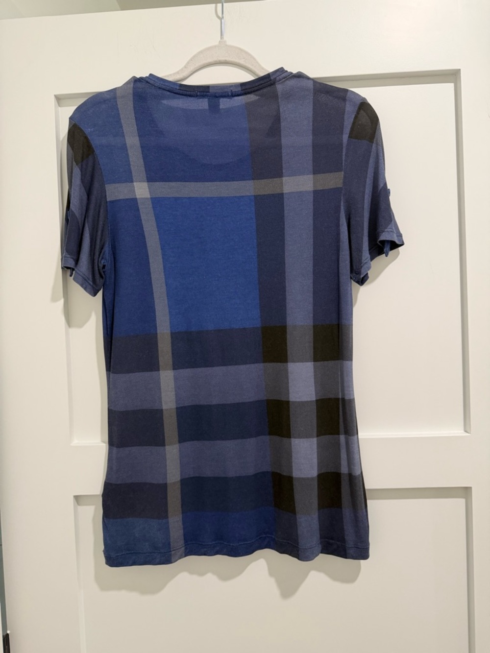 Burberry Brit Women’s Blue Plaid Crewneck Tee size Medium shortsleeved tshirt - Picture 2 of 10